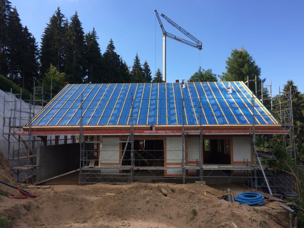 Aperçu de la toiture avec pose d'une membrane pare pluie thermo-soudée 