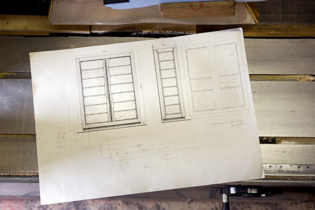 Plan de conception de l'armoire en bois massif